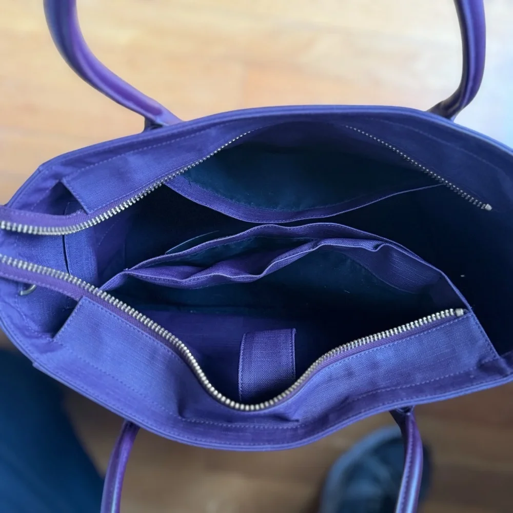 DAGNE DOVER Signature Legend Tote Bag - Picture 10 of 10